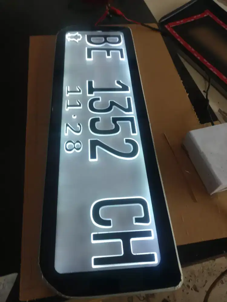 Cover plat nomor akrilik