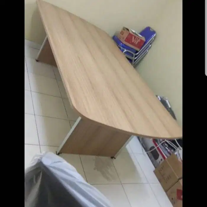 Meja Meeting Powell One walnut Classic