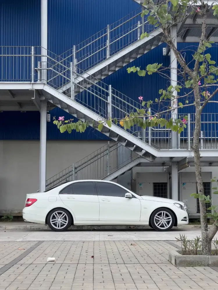 MERCY C300 W204 2012 MULUSS