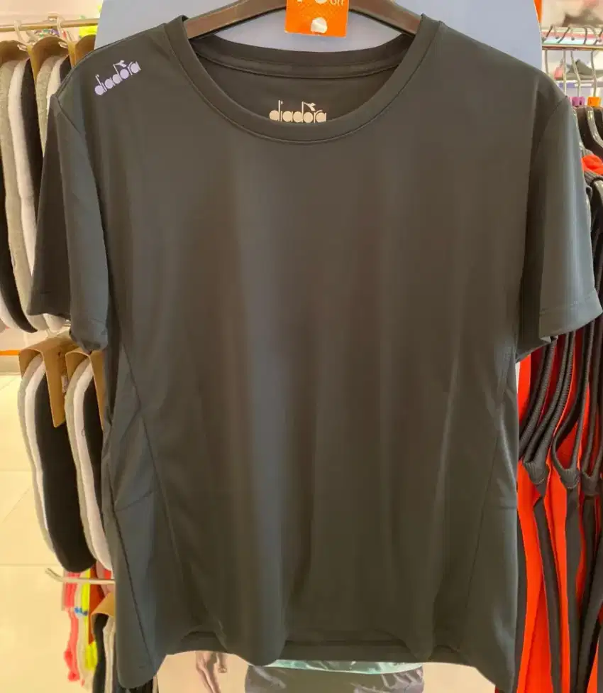 baju olahraga Diadora women