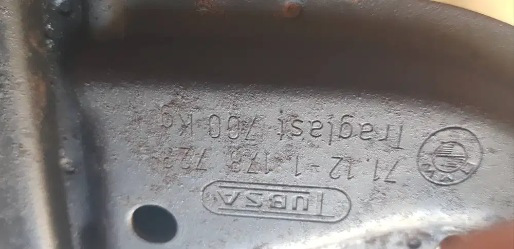 Dongkrak bmw e30 original copotan bawaan