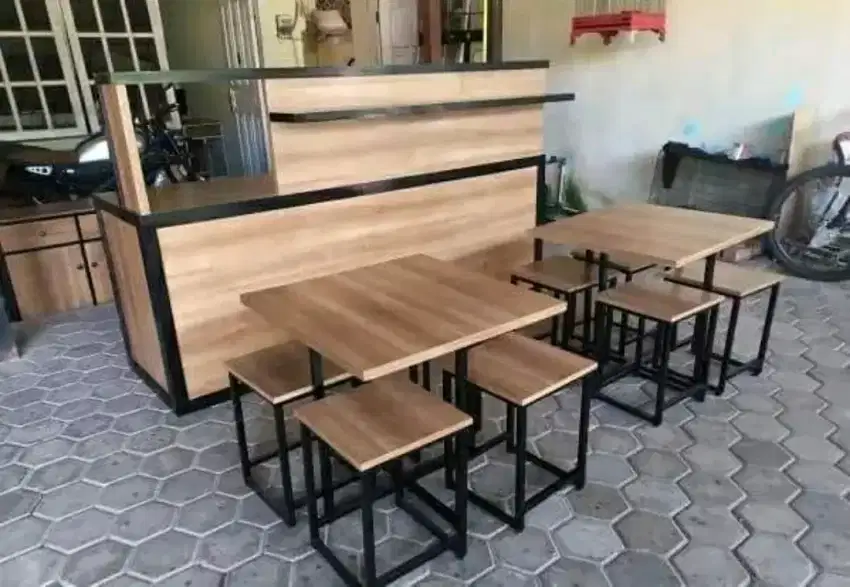 Meja bar minimalis