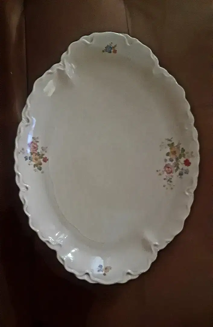Jual piring saji oval lodor motif bunga, panjang 40 cm, lebsr 20 cm