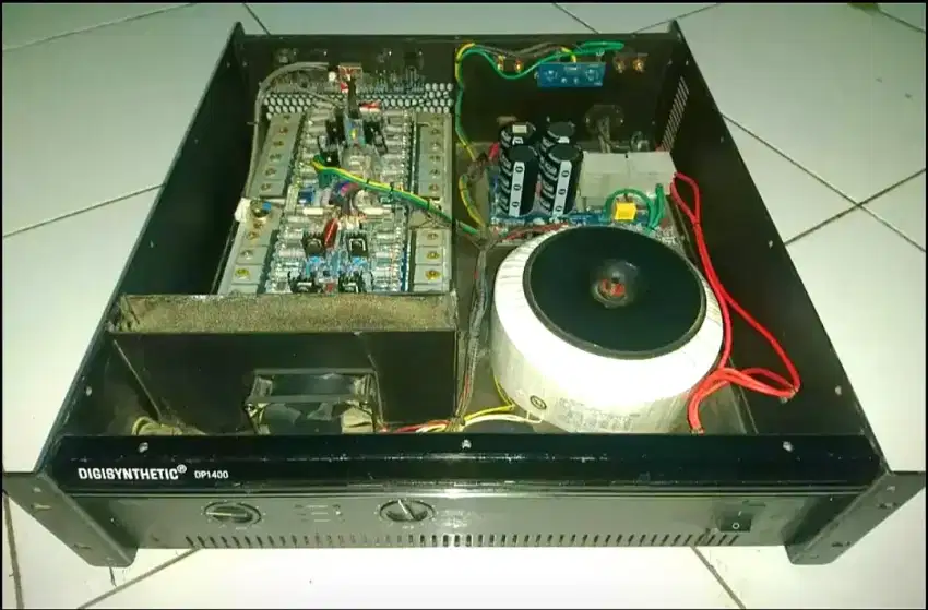 Power amplifier Digisynthetic 
DP1400