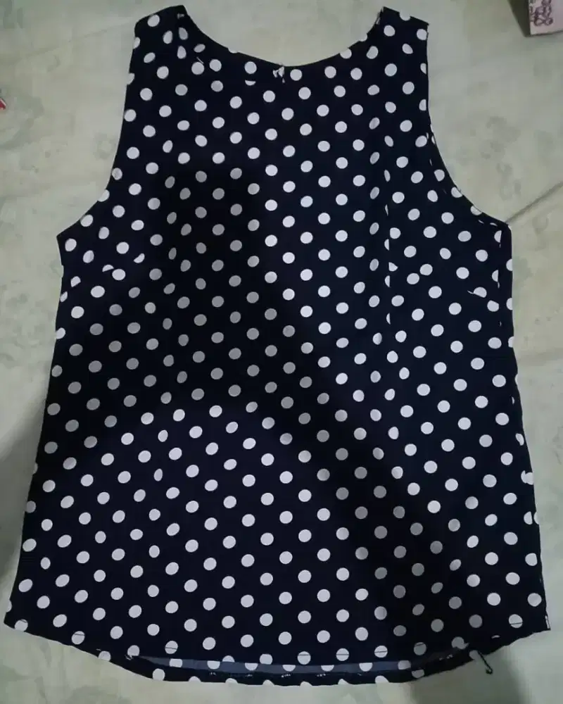 Atasan Tanpa Lengan Polkadot