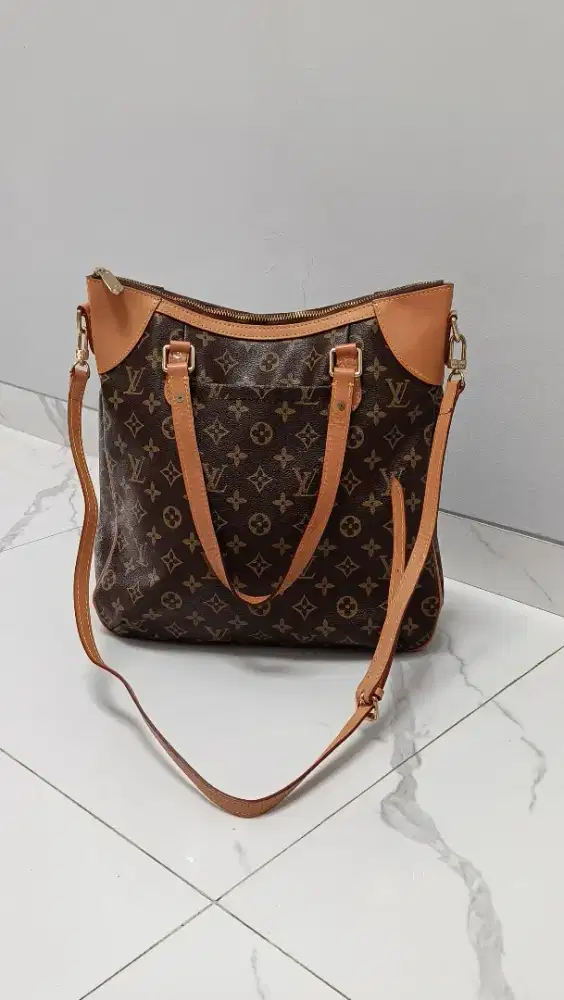 Tas LV Odeon Sling Bag