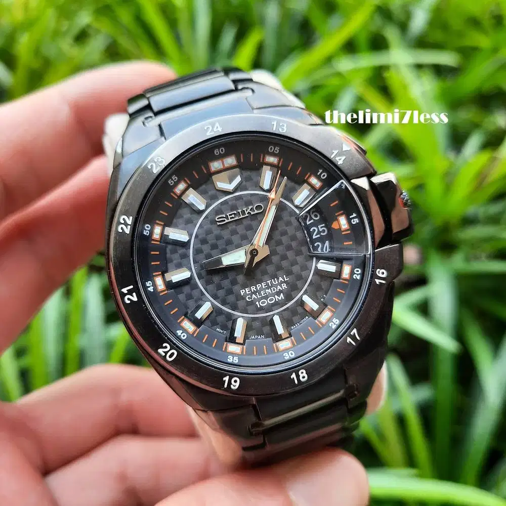 Jam tangan Seiko quartz perpetual calendar ref 6A32-00C0 A4 671232