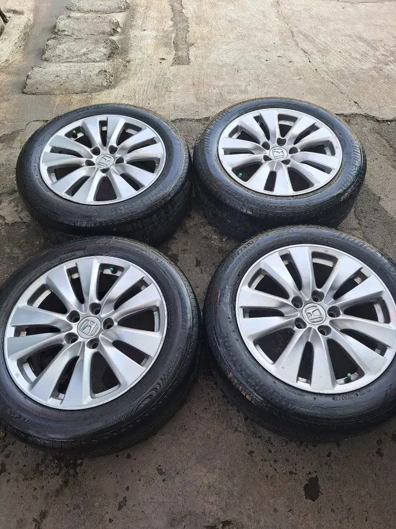 Velg dan ban r17 honda accord cocok buat crv hrv dll