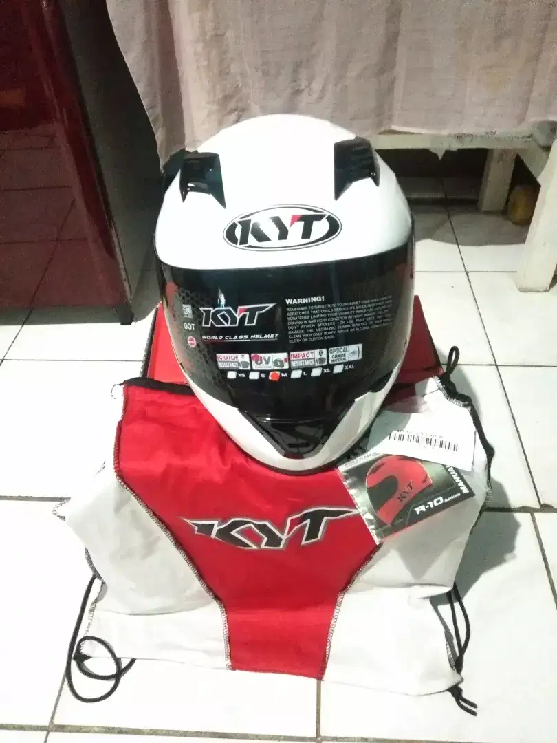 Helm kyt R10 FF uk. M baru