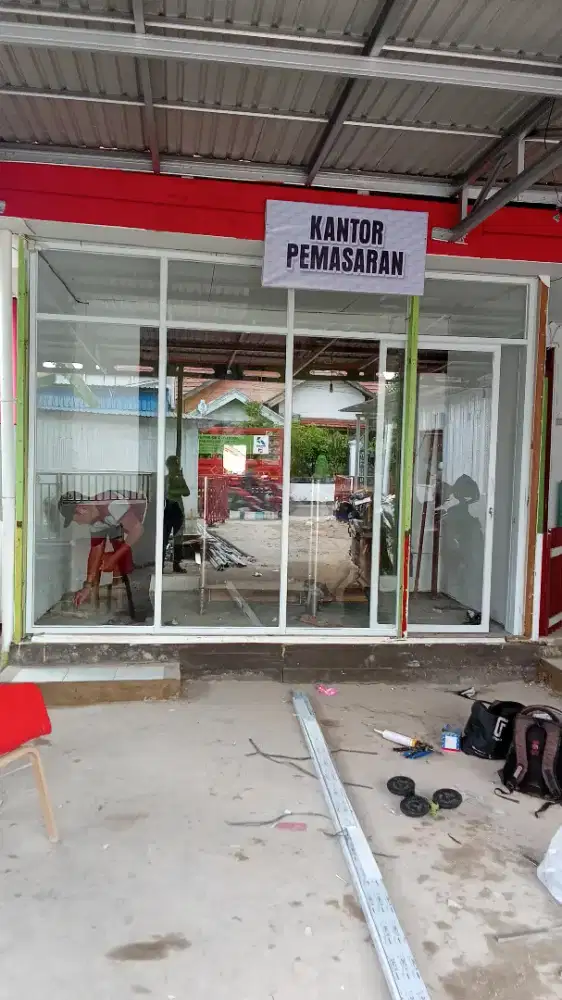 bikin partisi kaca almanium murah pada dilain