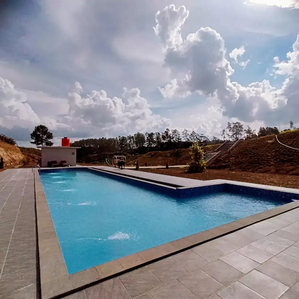 Kolam renang minimalis