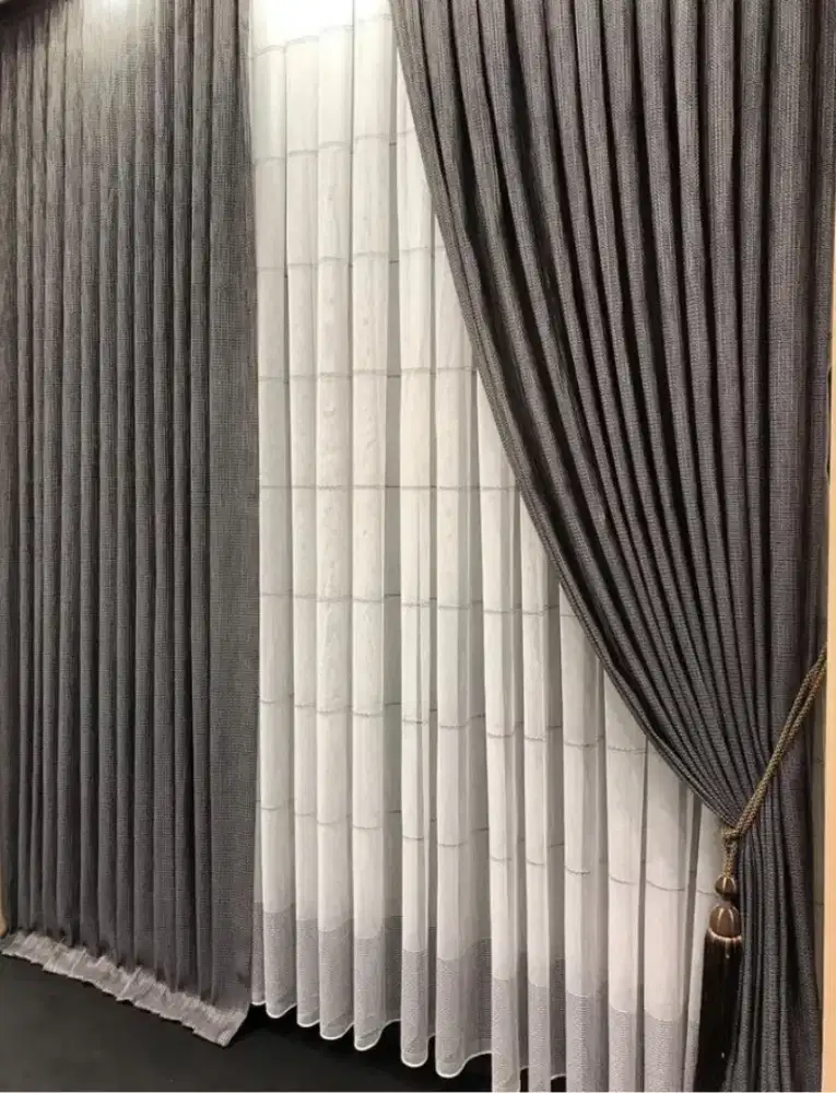 Pasang gordyn gorden hordeng murah vertikal roll blind jasa tirai viv