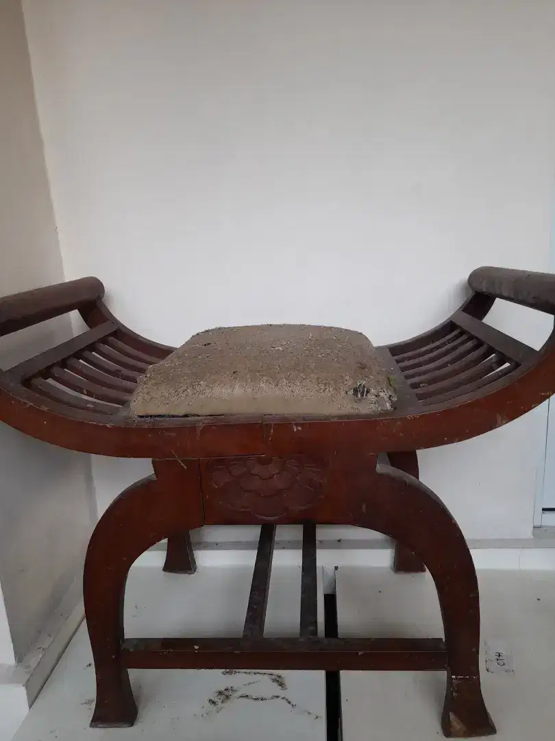 Dijual cepat kursi jati tua nego