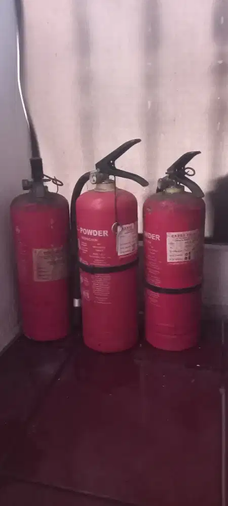 Appar / tabung pemadam kebakaran ukuran 3 kg kondisi kosong