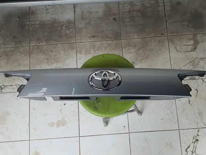 Trunklid Trunk Lid belakang innova Reborn Original Copotan