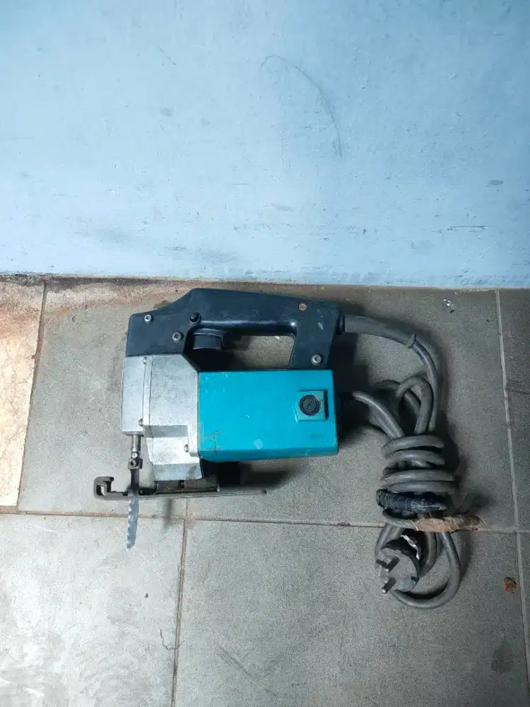 jig saw makita 4300bv