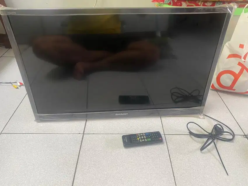 TV Sharp Aquos 32”inc