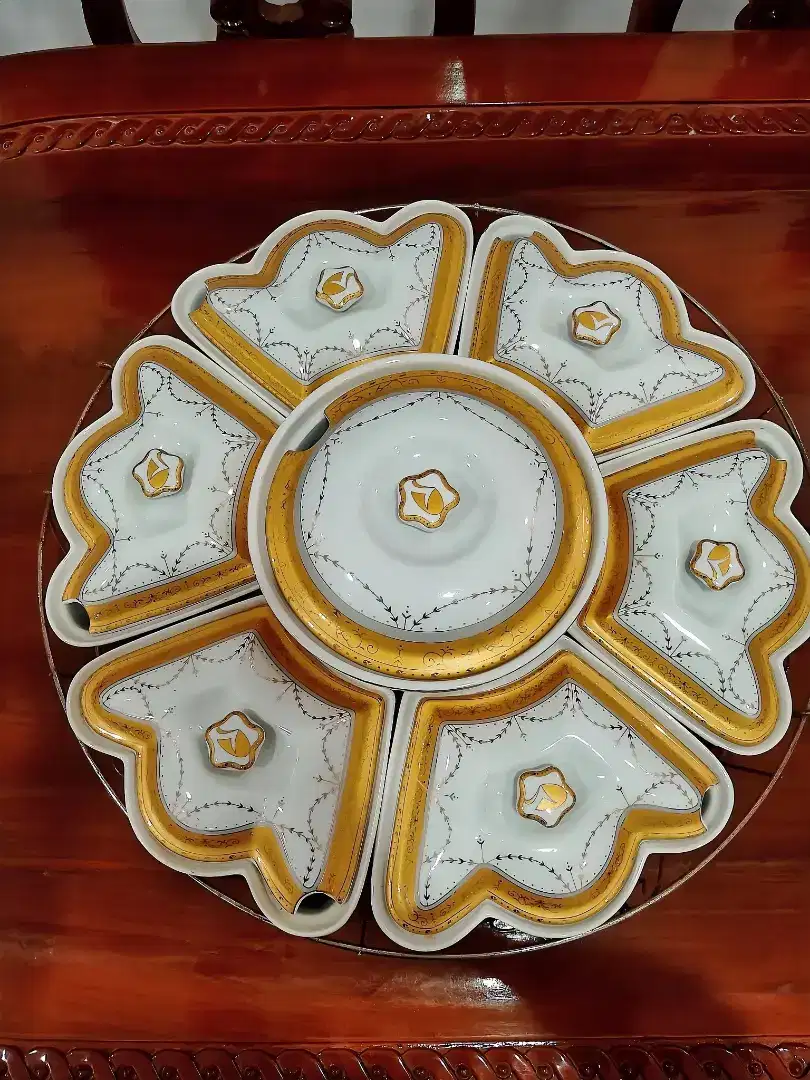 VINCENZA PRASMANAN PUTAR UKURAN BESAR PORCELAIN