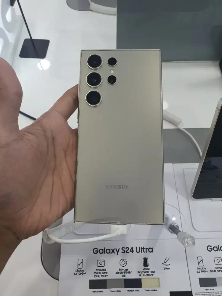 SAMSUNG S24ULTRA 256