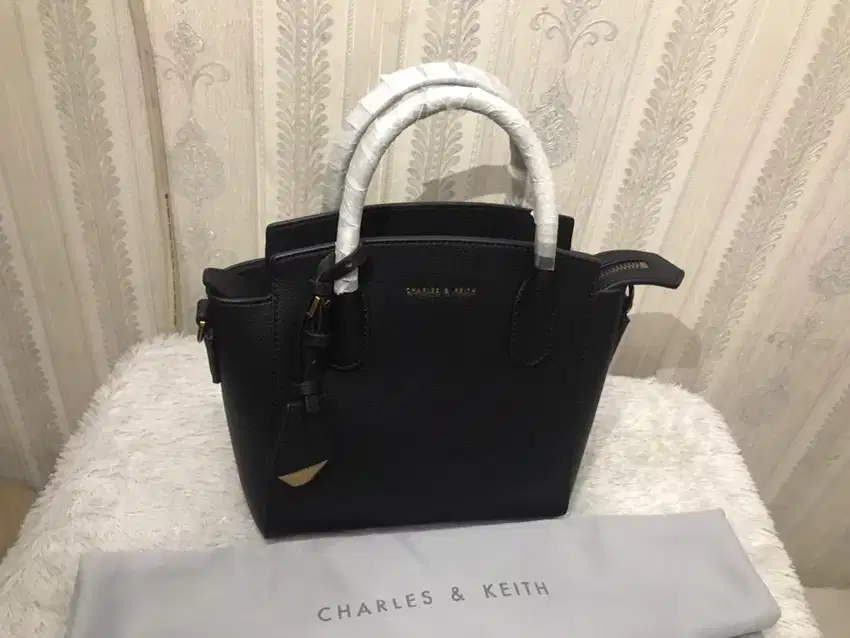 Tas CHARLES & KEITH ORIGINAL