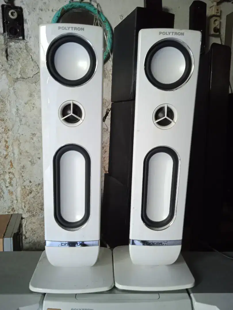 Polytron speaker tv led, full.ori, with radiator, bisa tempel dinding