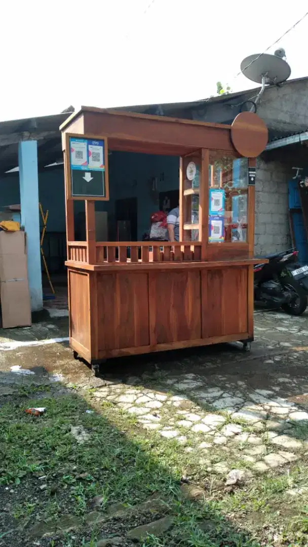 Gerobak bakso/mie ayam + meja 2, kursi panjang 3