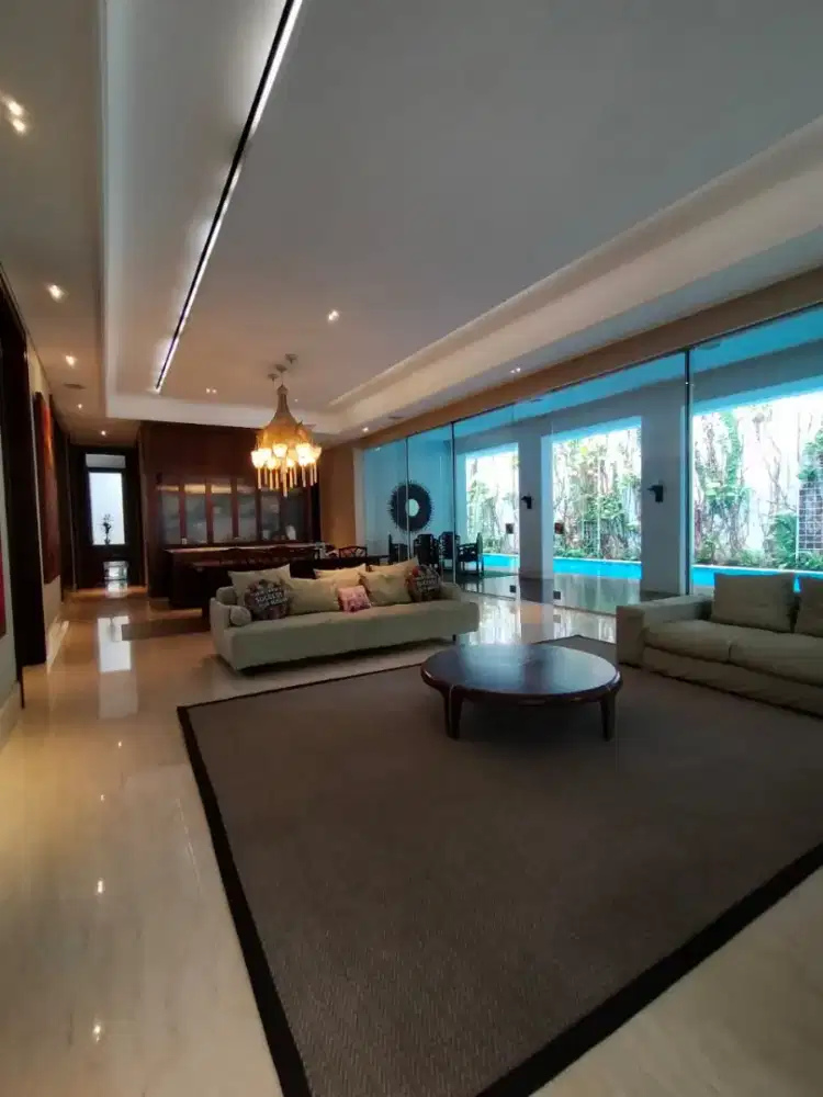 Disewakan Cepat Rumah Mewah Dharmawangsa 4 BR+Private Pool+3 Lt (Lift)