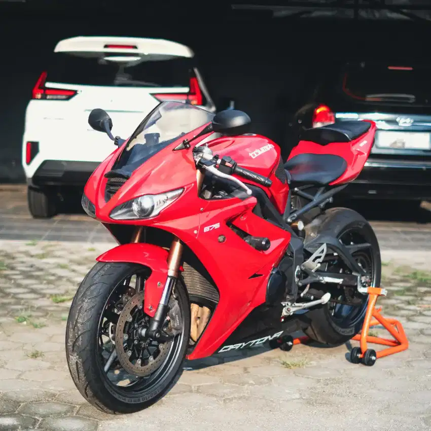 Triumph Daytona 675 th 2012, kondisi cakep, siap gas, no PR, modif oke