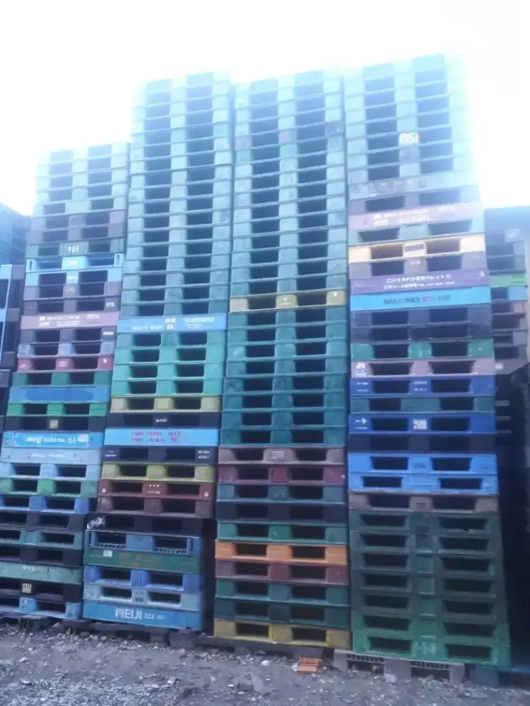 Palet plastik bekas murah