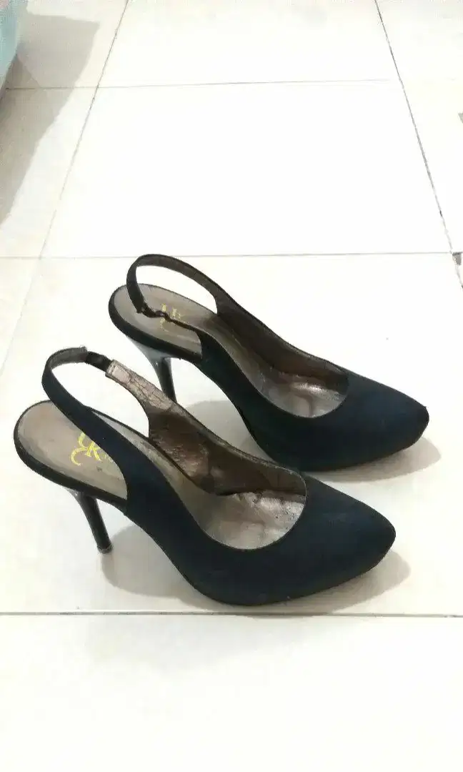 Heels Yongki 38