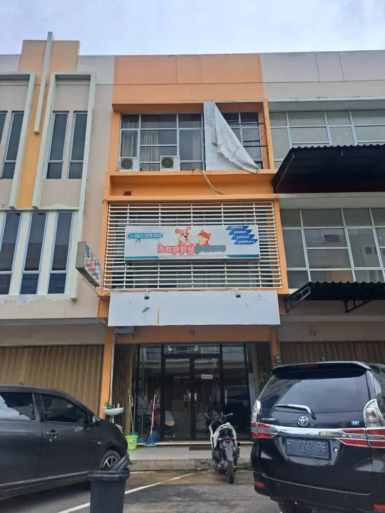 Ruko 3 Lantai (Cocok Untuk Kantor dan Toko)