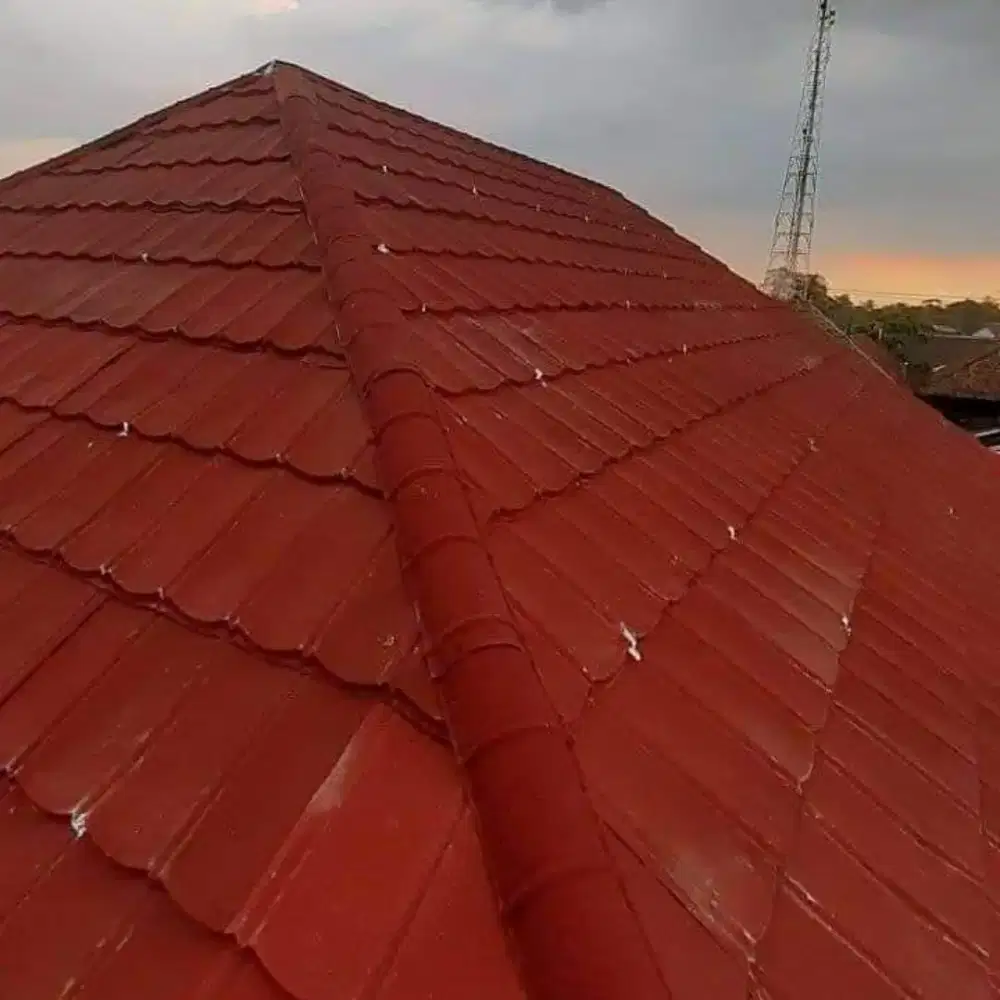 Ahli pasang rangka atap bajanringan