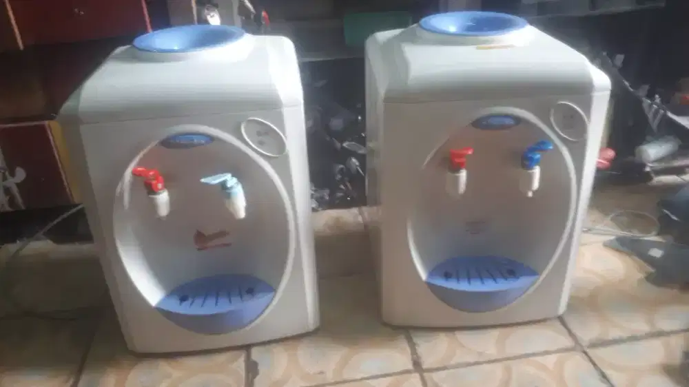 Slhkn plh slh 1 dr dispenser air minum kond spt baru panas dan netral