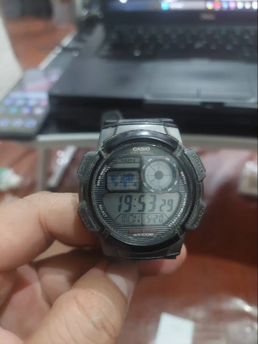 Jam Tangan Digital Casio AE-1000W