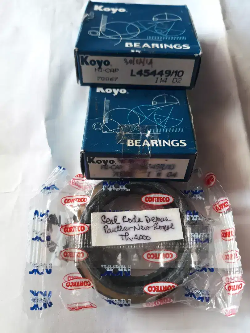 Bearing & seal roda depan panther th.2000 (sisa stock
