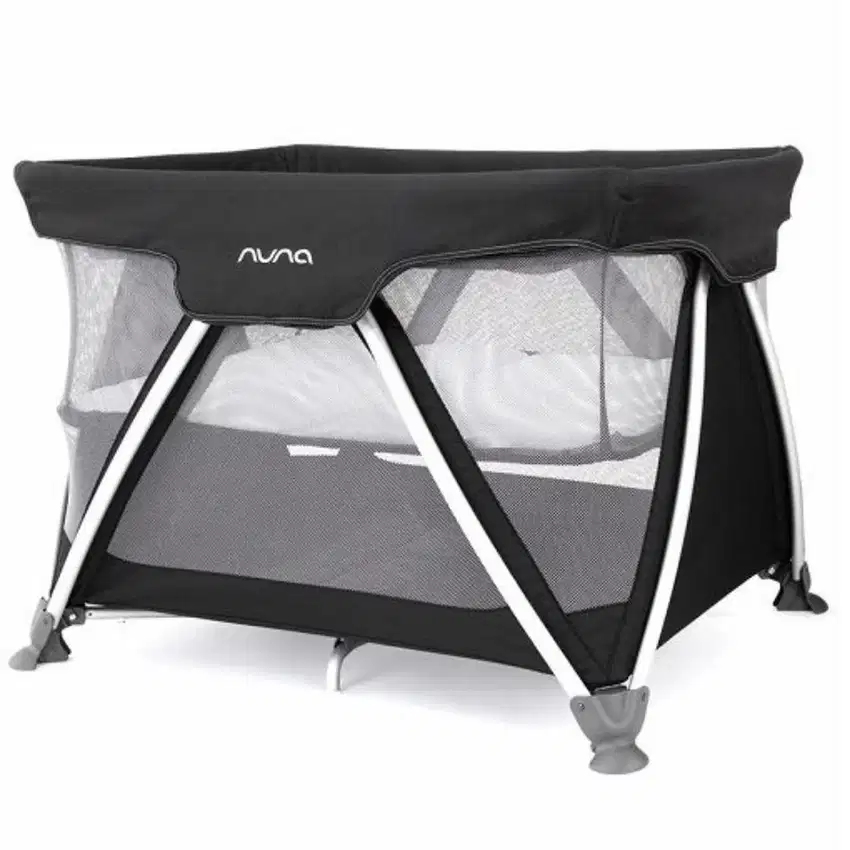 S-E-W-A baby crib / box bayi Nuna Sena plus changer