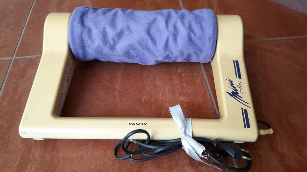 Alat Pijat Kaki Slim Mini Roller (build up Jepang)