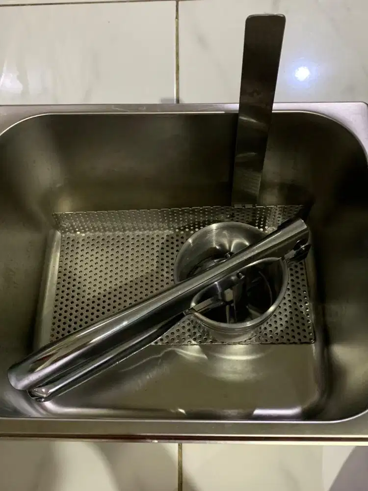 PENGGORENGAN KENTANG PANJANG