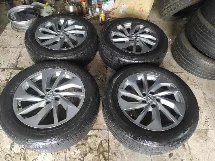 Velg oem nissan xtrail r18 paket ban mulus