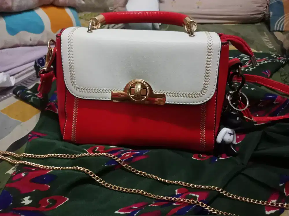 Tas Selempang Wanita