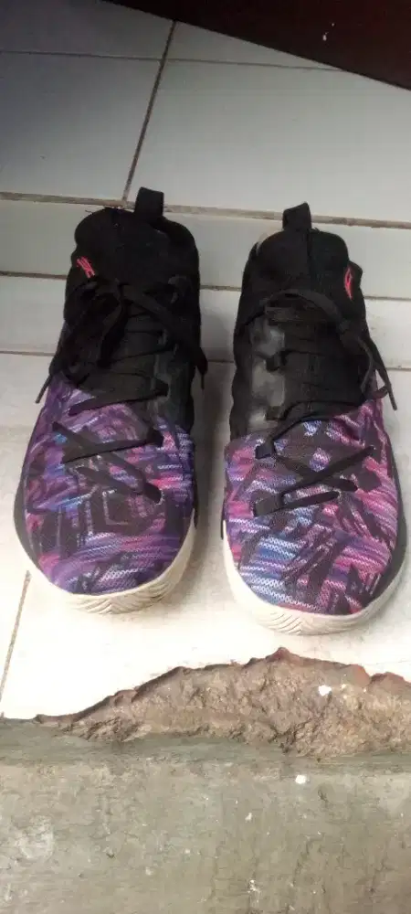 Sepatu under armour curry low 5