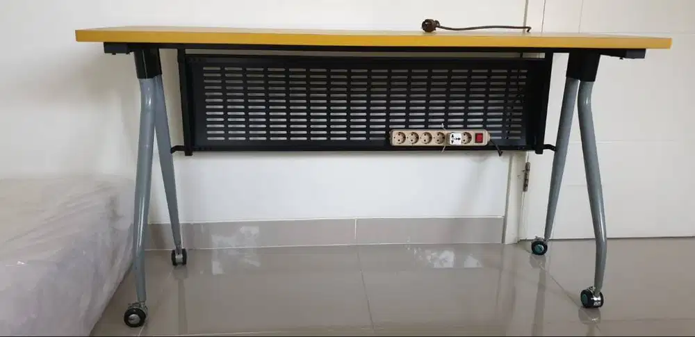 Meja belajar minimalis 140 x 45 cm