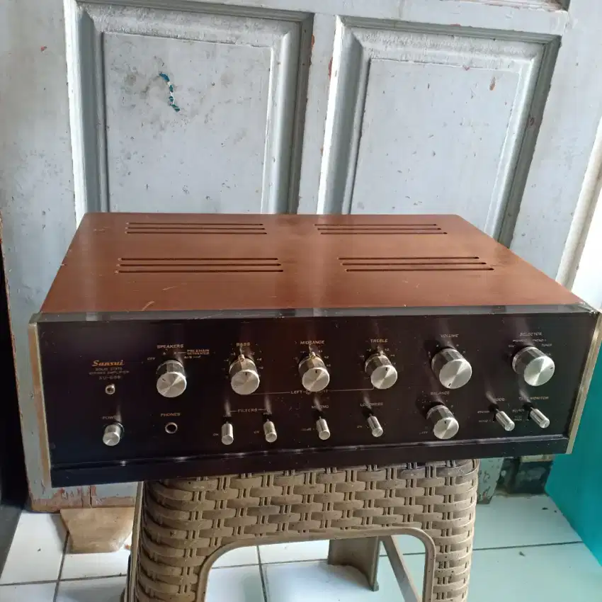 Amplifier sansui AU-666 Izumi sangat mulus