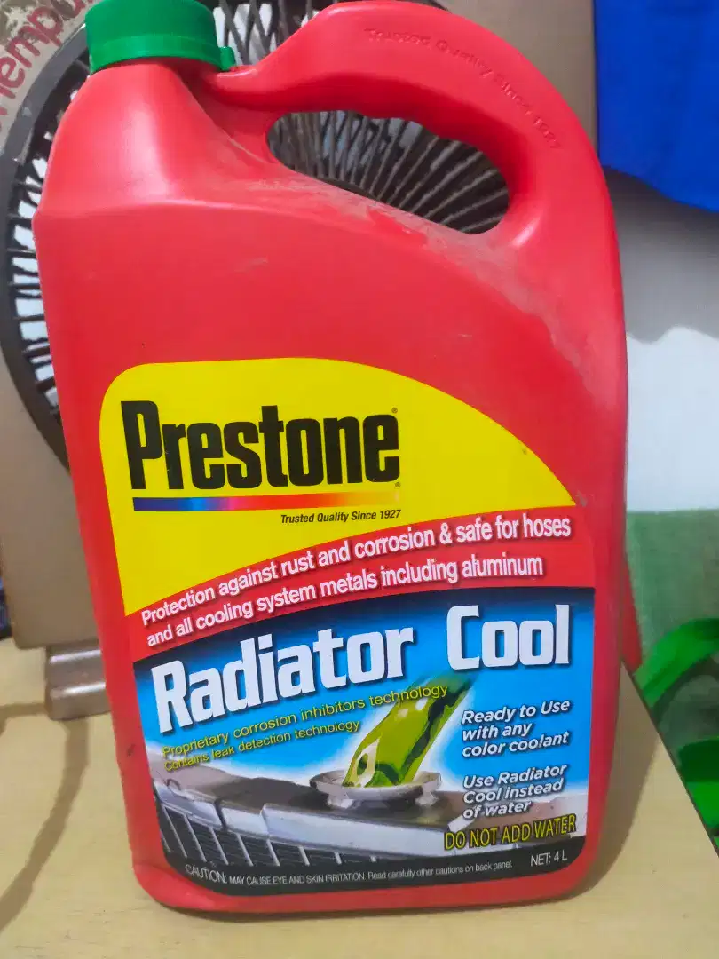 Radiator coolant merek prestone 2 liter