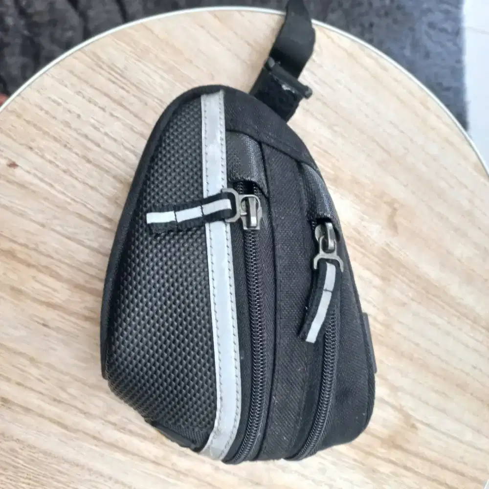 Tas topeak warna hitam