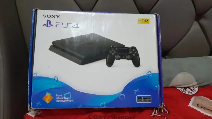 Saya mau beli ps4 lagi cari ps 4 tawarin langsung Saya beli kalo cocok