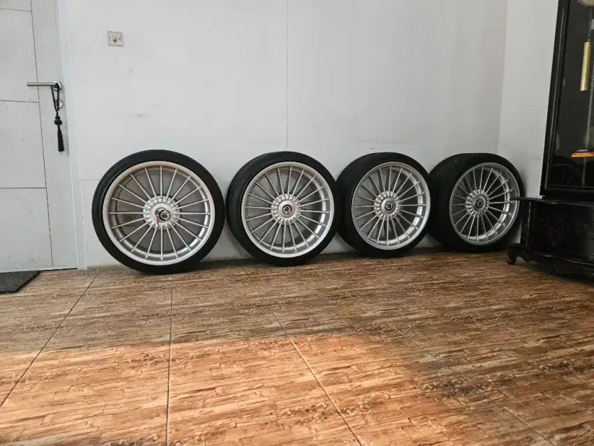 21 Alpina Classic II (Rare)