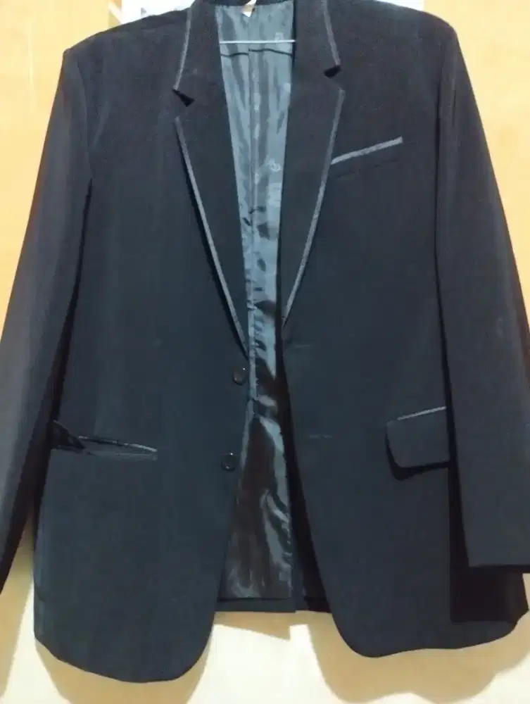 Jas untuk nikahan,wisuda,dll