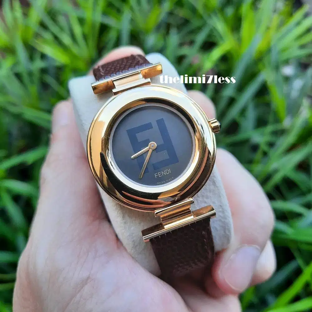 Jam tangan Fendi 320 G swiss made quartz gold tone ref 003-327 box ori