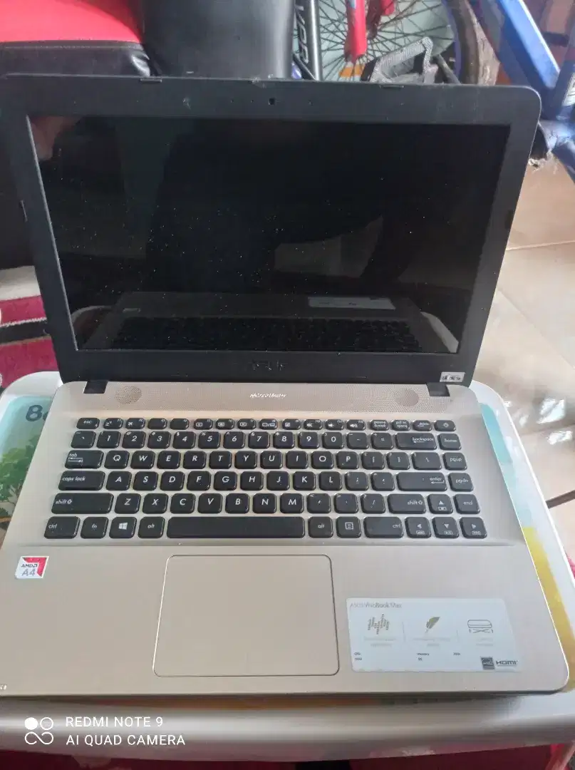 Laptop Asus win 10 layar 14 inch